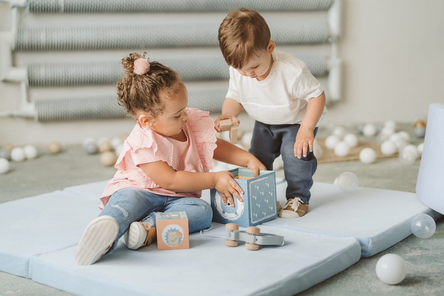 Square Foldable Play Mat For Baby By MeowBaby - Stylemykid.com